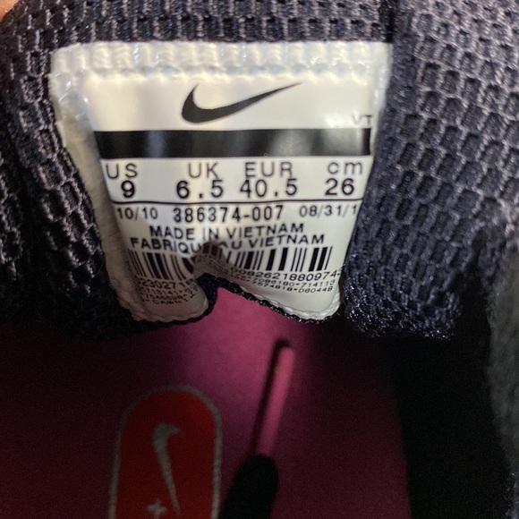 Nike Air Max 2010 Flywire Wineberry Black Running Shoes 386374-007 - Picture 7 of 9